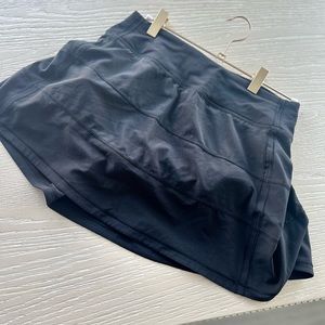 Lululemon size 4 skirt